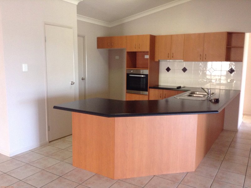 Photo - 3 Billinghurst Crescent, Upper Coomera QLD 4209 - Image 2