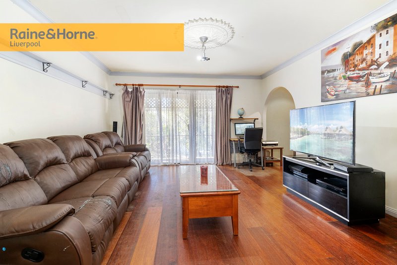 Photo - 3 Birkdale Crescent, Liverpool NSW 2170 - Image 2