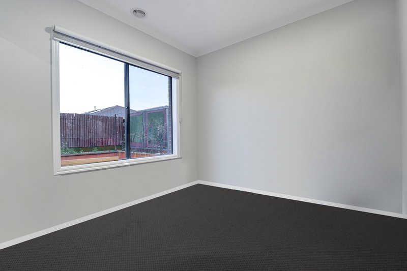 Photo - 3 Blackberry Street, Mickleham VIC 3064 - Image 17