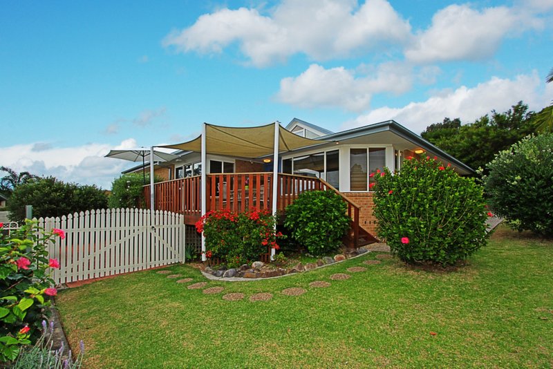 3 Blaxland Crescent, Sunshine Bay NSW 2536