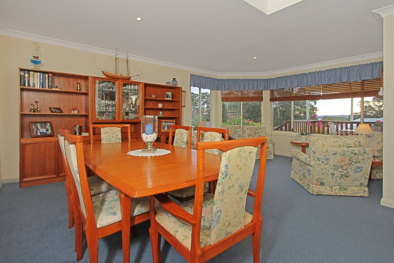 Photo - 3 Blaxland Crescent, Sunshine Bay NSW 2536 - Image 4