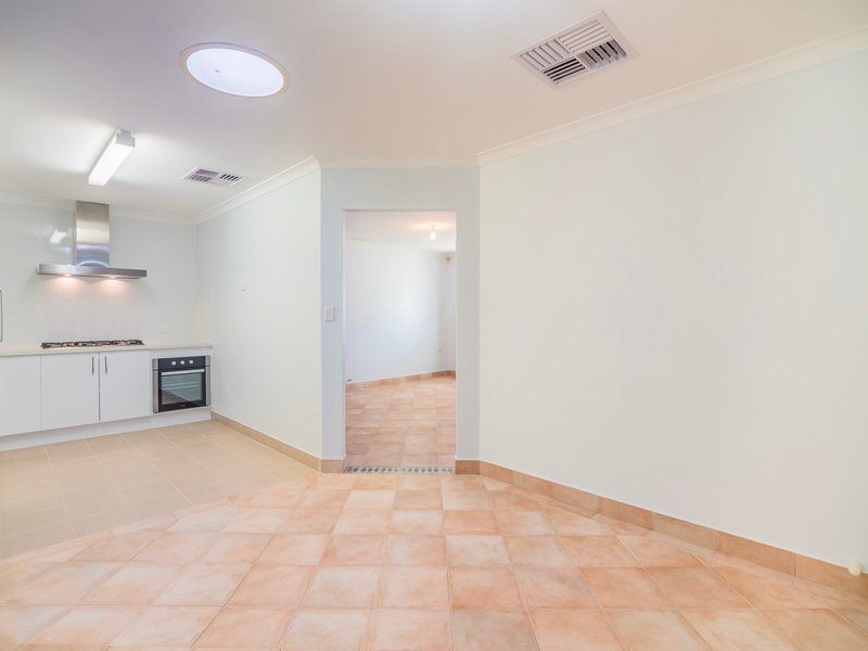 Photo - 3 Bligh Place, Thornlie WA 6108 - Image 5