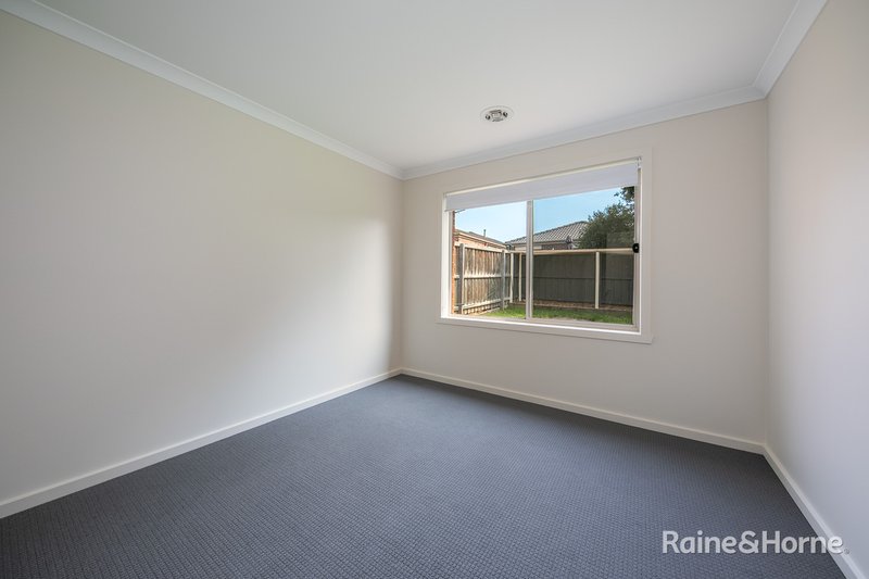 Photo - 3 Bolt Place, Sunbury VIC 3429 - Image 16