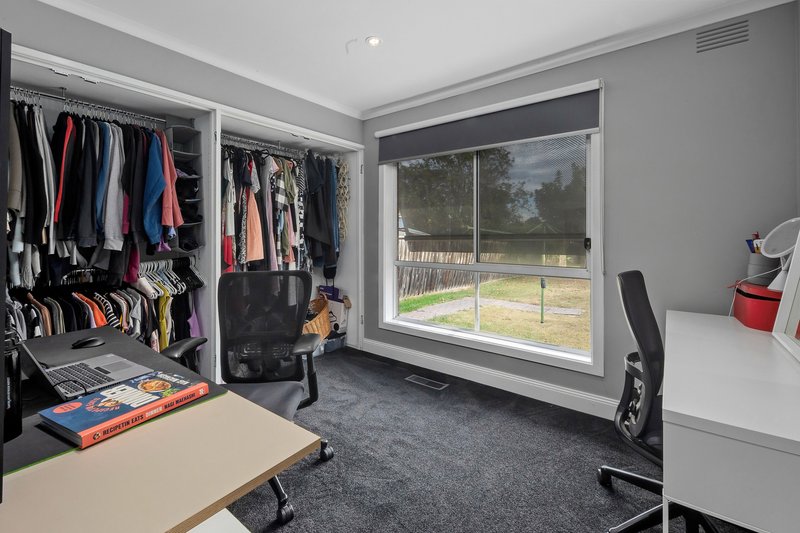 Photo - 3 Bond Court, Lalor VIC 3075 - Image 10