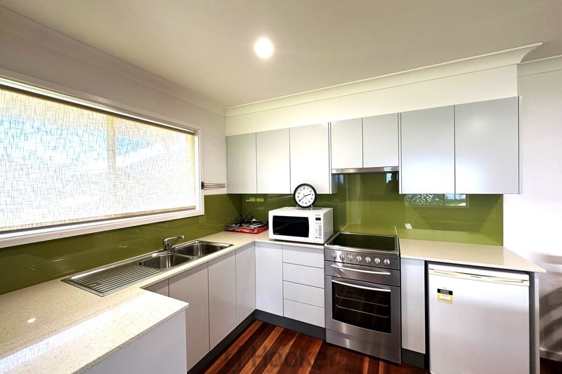 Photo - 3 Boronia Street, Bolton Point NSW 2283 - Image 2