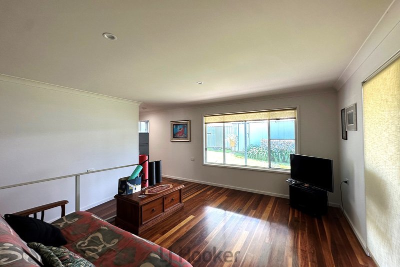 Photo - 3 Boronia Street, Bolton Point NSW 2283 - Image 3