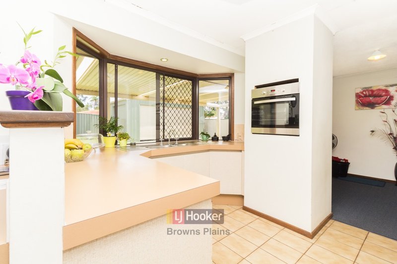 Photo - 3 Bottlebrush Drive, Regents Park QLD 4118 - Image 4