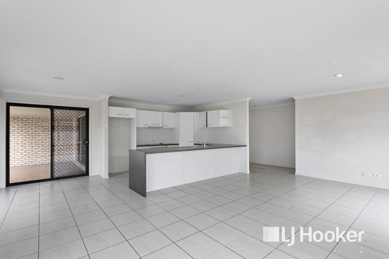 Photo - 3 Bottlebrush Place, Laidley QLD 4341 - Image 3