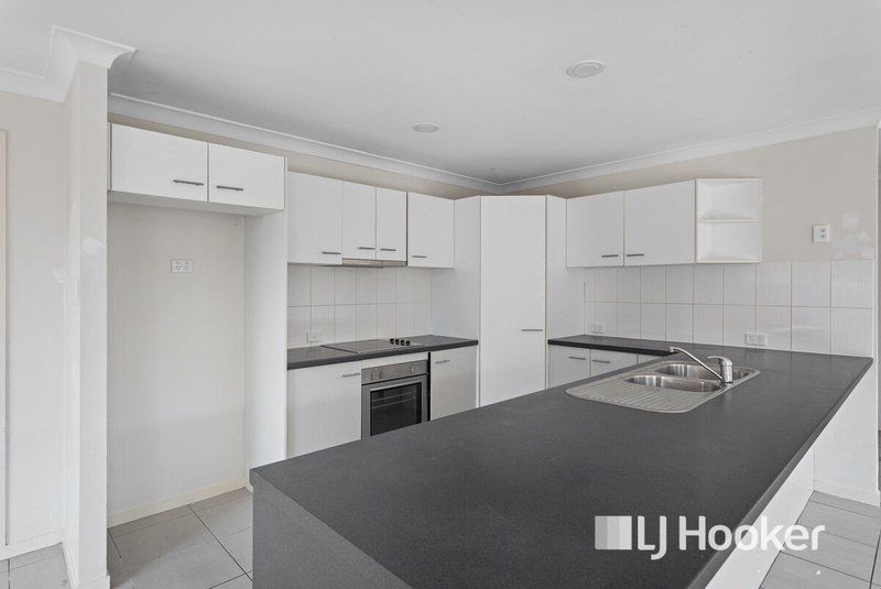 Photo - 3 Bottlebrush Place, Laidley QLD 4341 - Image 4