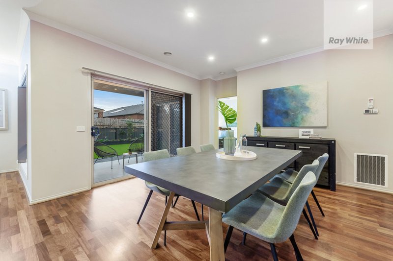 Photo - 3 Bottlebrush Road, Craigieburn VIC 3064 - Image 13