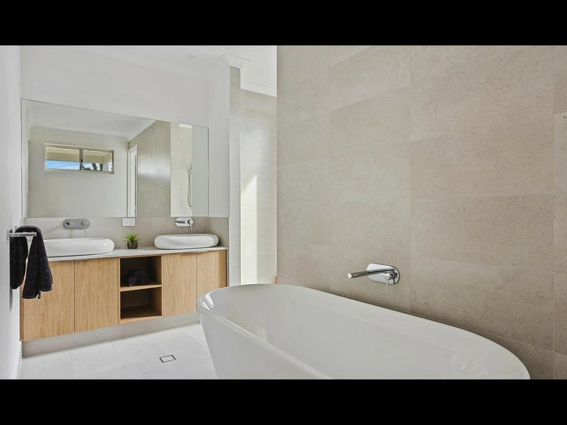 Photo - 3 Boudicca Drive, Forrestdale WA 6112 - Image 3