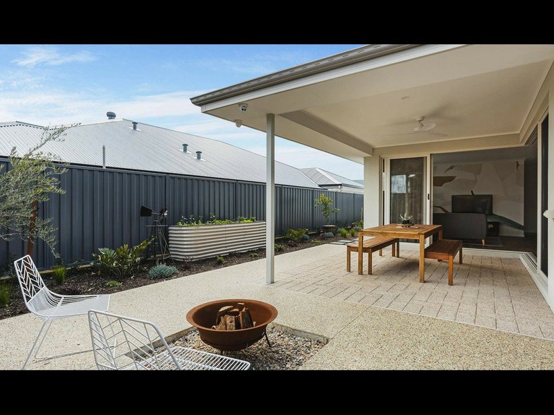 Photo - 3 Boudicca Drive, Forrestdale WA 6112 - Image 10
