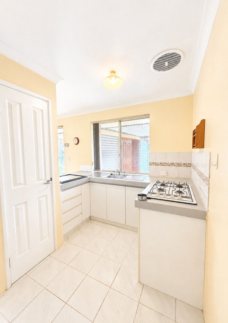 Photo - 3 Bougainvillea Court, Marangaroo WA 6064 - Image 4