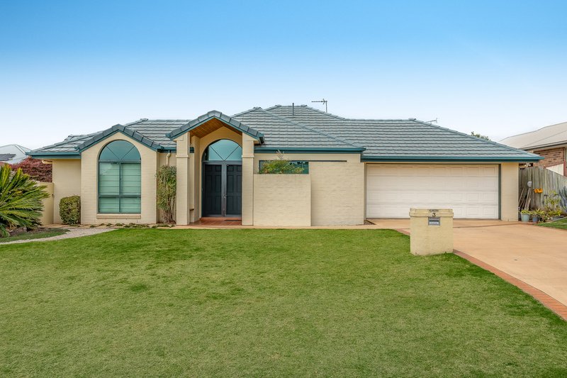 3 Bouganvillea Drive, Middle Ridge QLD 4350