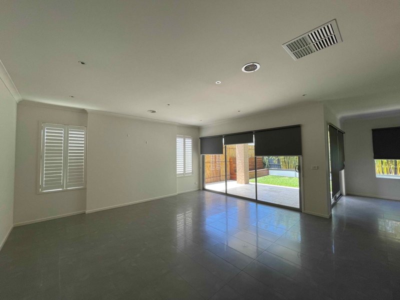 Photo - 3 Boxgrass Street, Point Cook VIC 3030 - Image 8