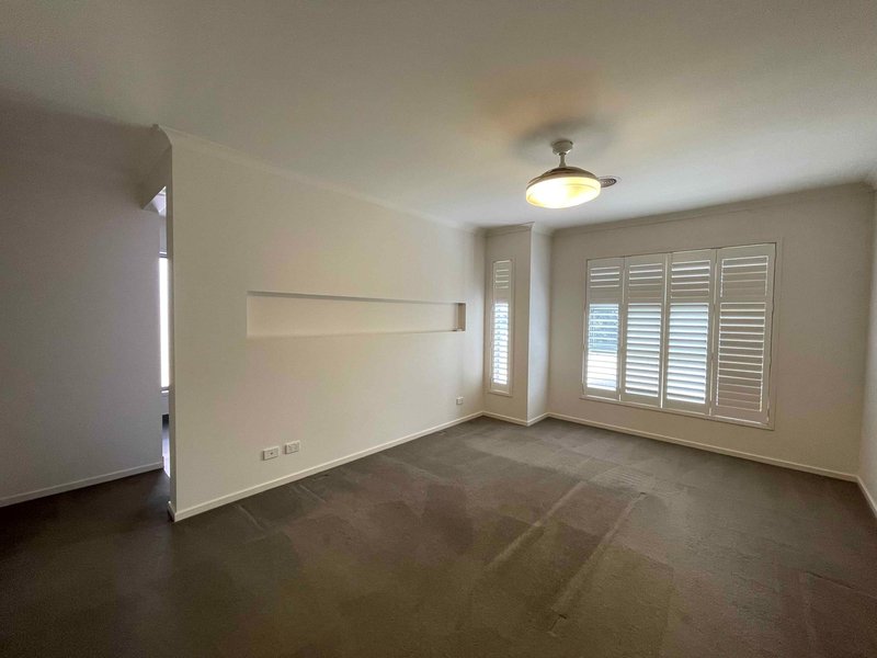 Photo - 3 Boxgrass Street, Point Cook VIC 3030 - Image 16