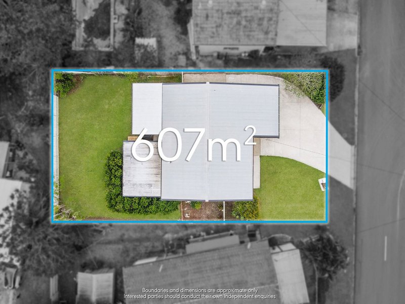 Photo - 3 Boyanda Drive, Kallangur QLD 4503 - Image 2