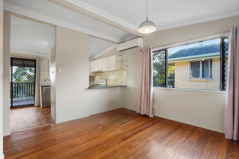 Photo - 3 Boyanda Drive, Kallangur QLD 4503 - Image 6