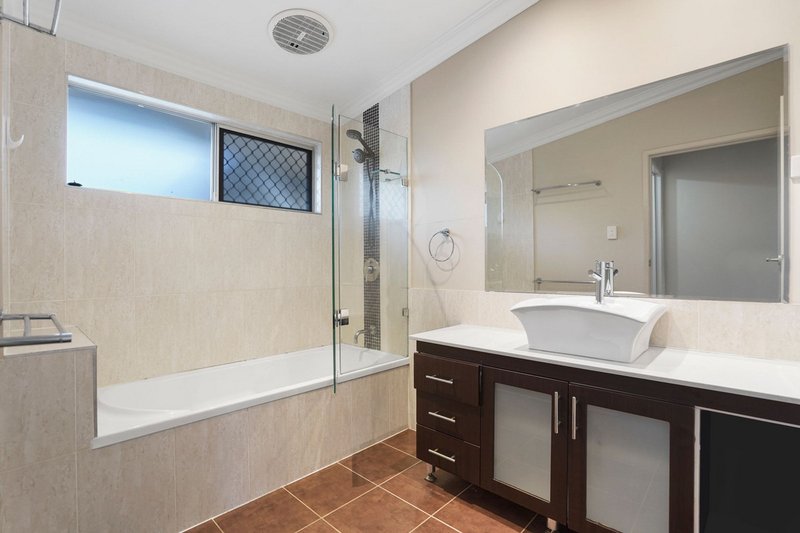 Photo - 3 Boyanda Drive, Kallangur QLD 4503 - Image 14