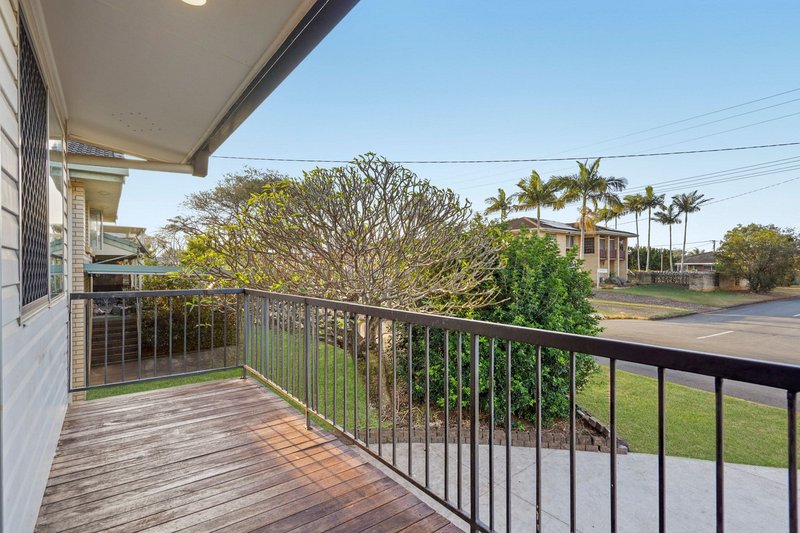 Photo - 3 Boyanda Drive, Kallangur QLD 4503 - Image 18