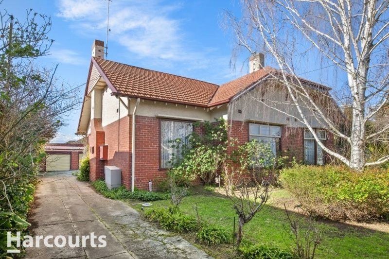 Photo - 3 Bradshaw Street, Golden Point VIC 3350 - Image 2