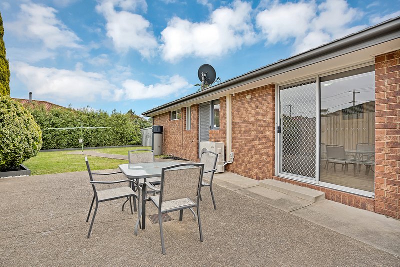 Photo - 3 Bradworth Street, Craigieburn VIC 3064 - Image 14