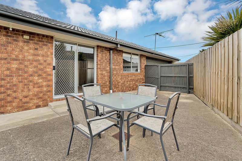 Photo - 3 Bradworth Street, Craigieburn VIC 3064 - Image 15