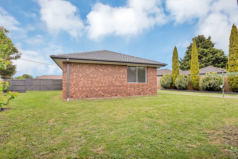 Photo - 3 Bradworth Street, Craigieburn VIC 3064 - Image 18