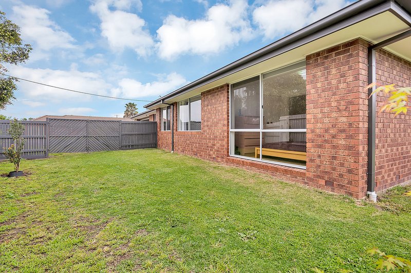 Photo - 3 Bradworth Street, Craigieburn VIC 3064 - Image 19