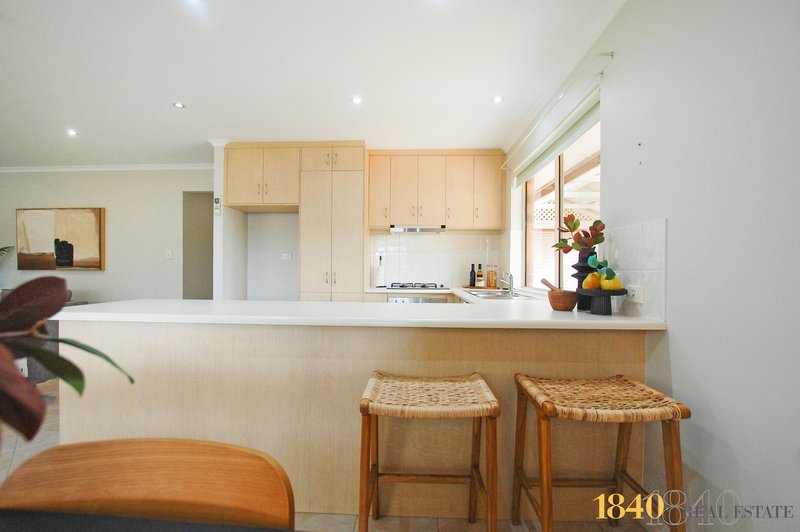 Photo - 3 Brampton Court, Hallett Cove SA 5158 - Image 5