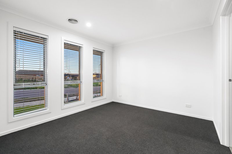 Photo - 3 Brandybuck Lane, Mernda VIC 3754 - Image 6