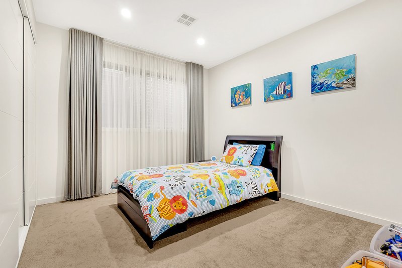 Photo - 3 Breccia Street, Craigieburn VIC 3064 - Image 17