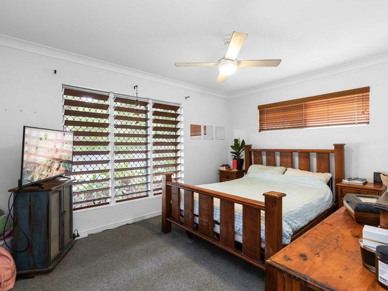 Photo - 3 Briana Street, Caloundra West QLD 4551 - Image 5