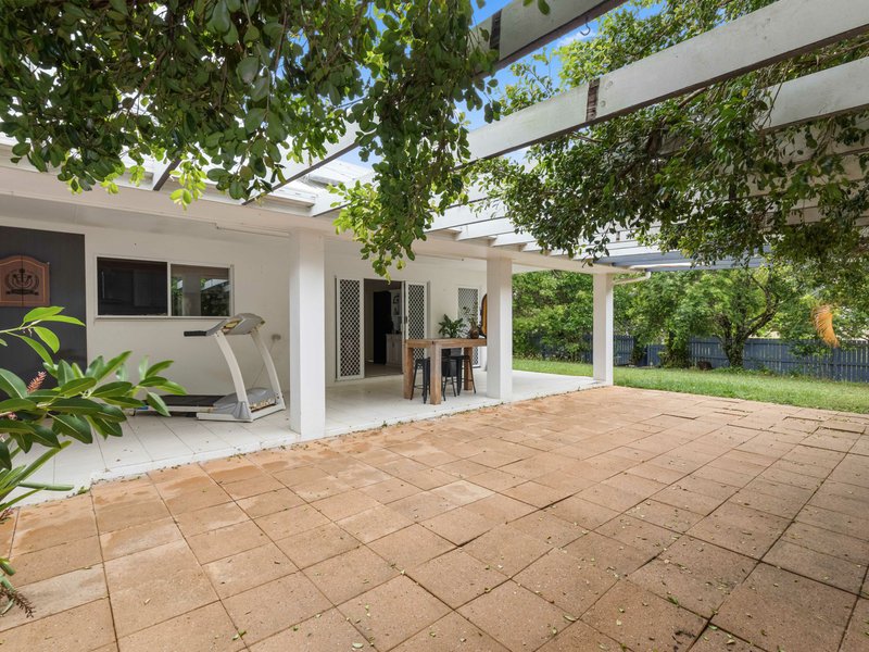 Photo - 3 Briana Street, Caloundra West QLD 4551 - Image 7