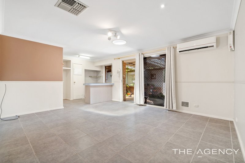 Photo - 3 Bribie Place, Warnbro WA 6169 - Image 9