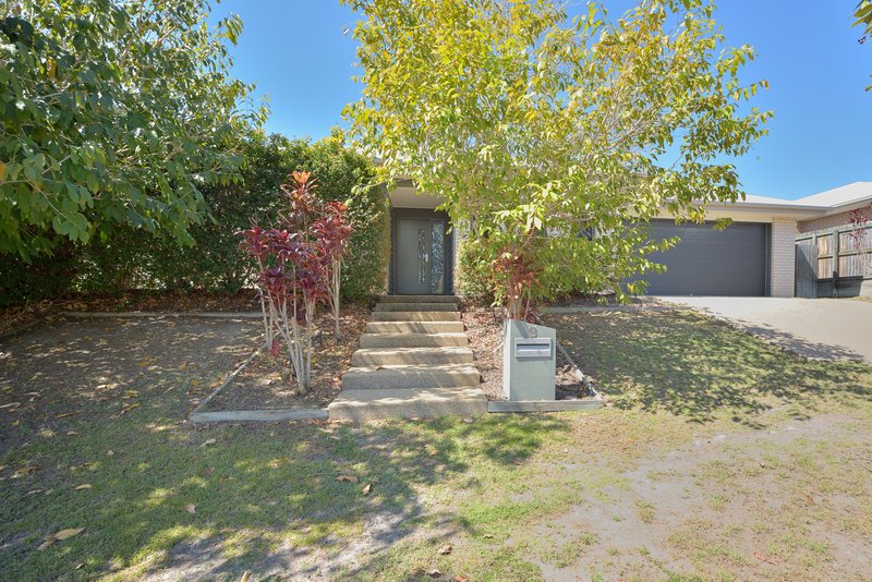 Photo - 3 Broadwater Place, New Auckland QLD 4680 - Image 1