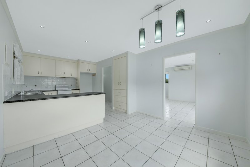 Photo - 3 Brolga Avenue, New Auckland QLD 4680 - Image 4