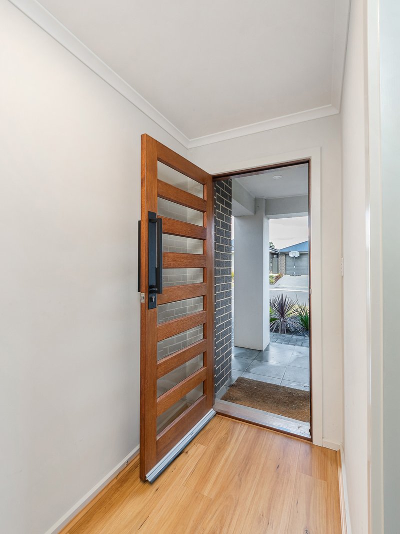 Photo - 3 Bronco Crescent, Mount Barker SA 5251 - Image 2