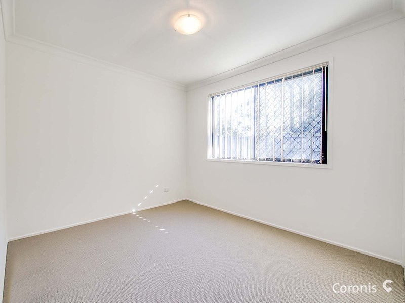 Photo - 3 Bronze Court, Griffin QLD 4503 - Image 11