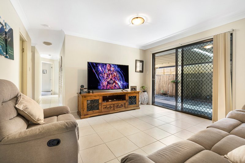 Photo - 3 Brookfield Street, North Lakes QLD 4509 - Image 4