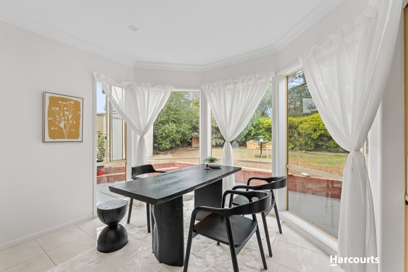 Photo - 3 Brooklyn Bay Close, Rowville VIC 3178 - Image 7