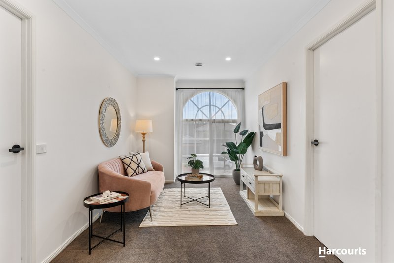 Photo - 3 Brooklyn Bay Close, Rowville VIC 3178 - Image 11