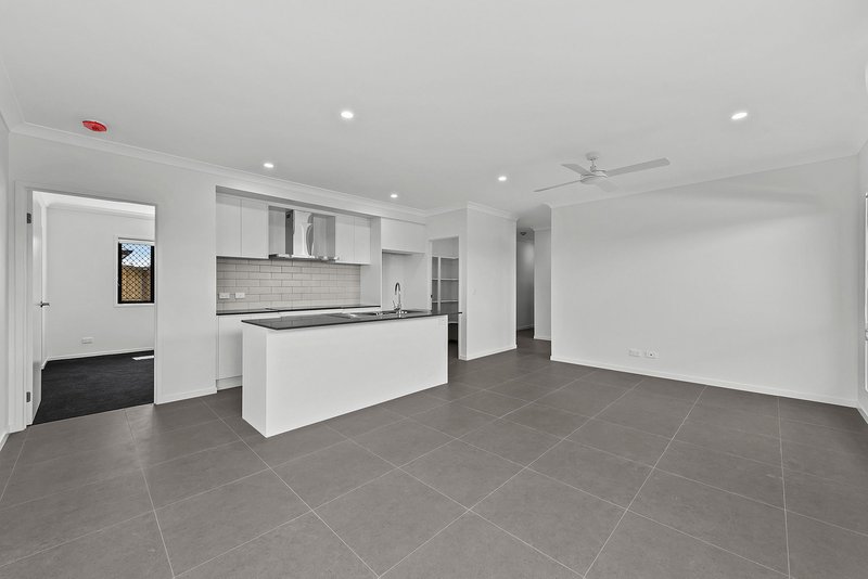 Photo - 3 Brookvale Street, Chambers Flat QLD 4133 - Image 4