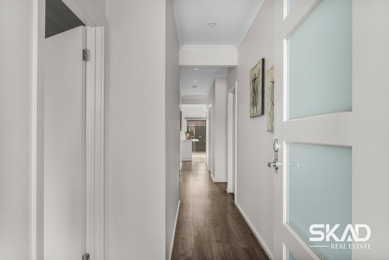 Photo - 3 Brotus Way, Donnybrook VIC 3064 - Image 2