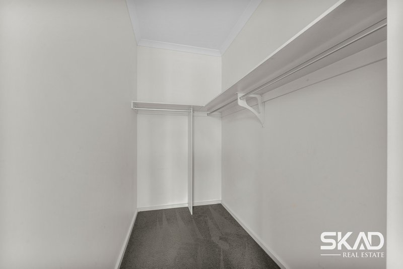 Photo - 3 Brotus Way, Donnybrook VIC 3064 - Image 4