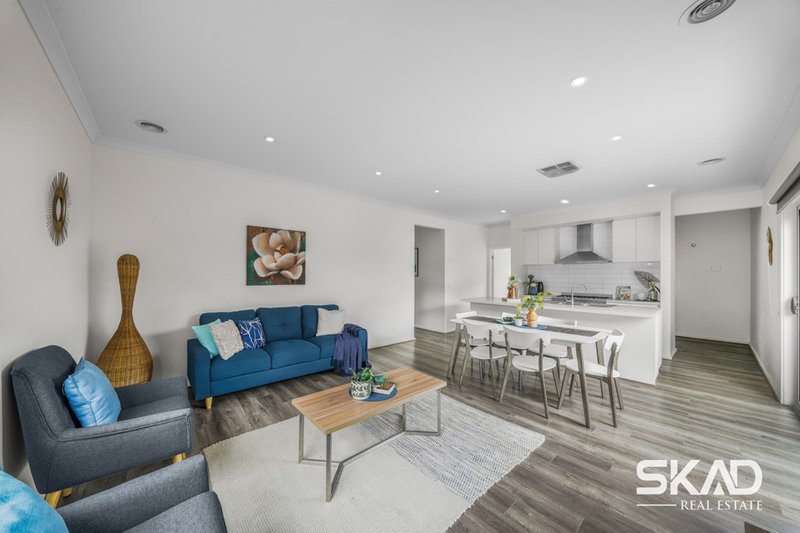 Photo - 3 Brotus Way, Donnybrook VIC 3064 - Image 11