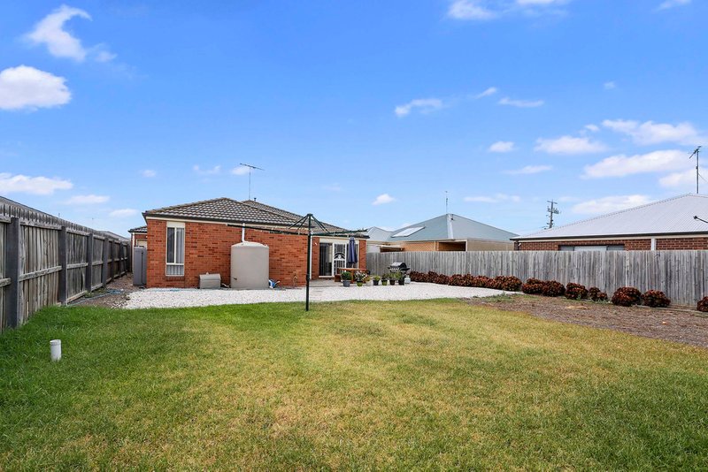 Photo - 3 Browallia Drive, Corio VIC 3214 - Image 9