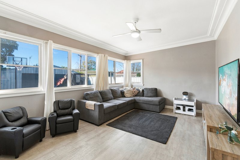 Photo - 3 Brownsville Avenue, Brownsville NSW 2530 - Image 3