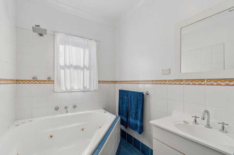 Photo - 3 Brownsville Avenue, Brownsville NSW 2530 - Image 8