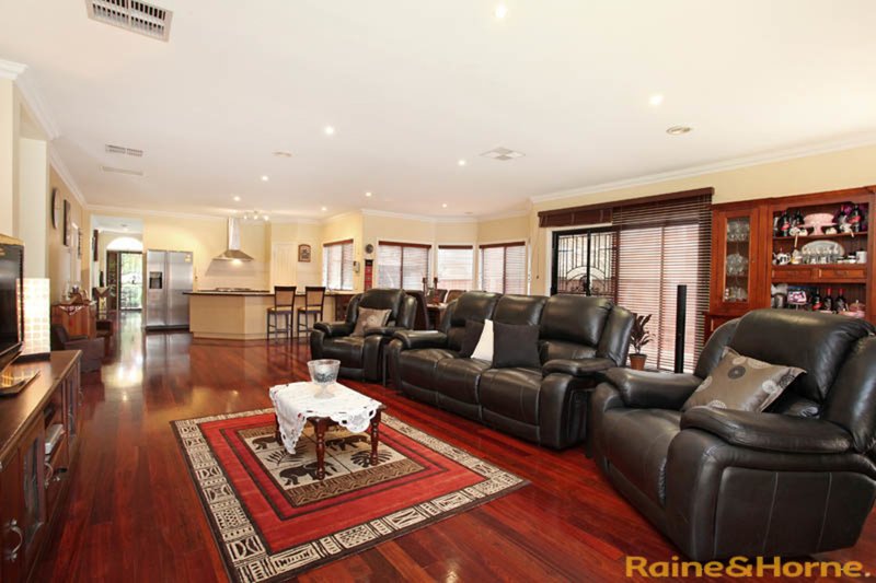 Photo - 3 Brunswick Place, Taylors Hill VIC 3037 - Image 3